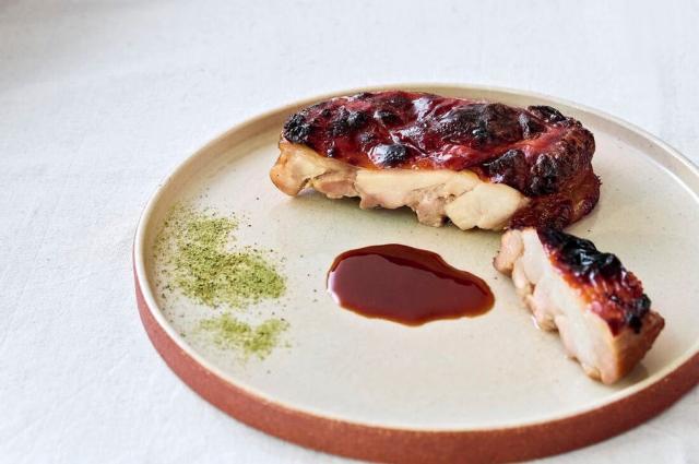 ズルいほど美味しいおうちフレンチ「鶏の蜜焼き&オレンジとミントを使ったカルボナーラ」