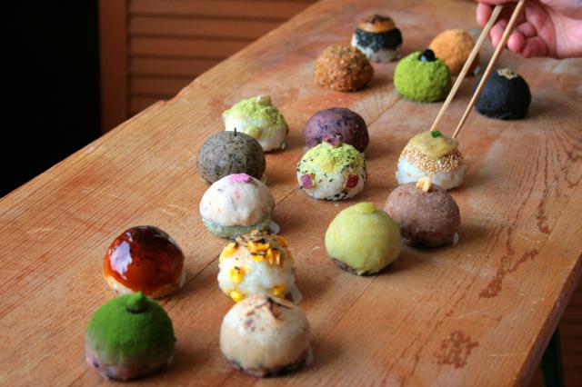 夏を彩る6種のおはぎ作り
