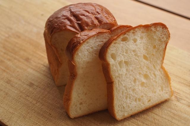 中種と湯種で作る、モッチリ食感のパン♪　～バゲット・食パン～