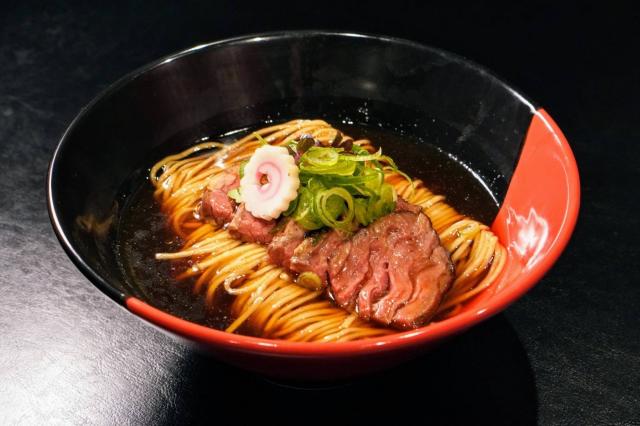 身近な食材で作るプロのラーメン「醤油ラーメン&トマト坦々麺他」