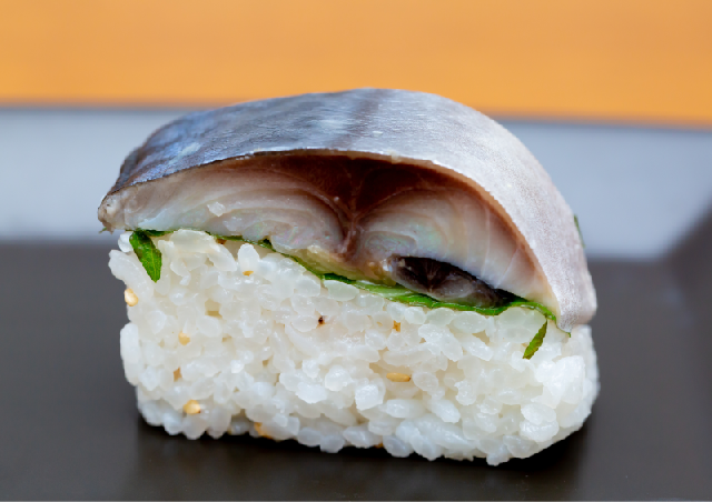 冬の手土産!燻製鯖の棒寿司&スモークオイスター