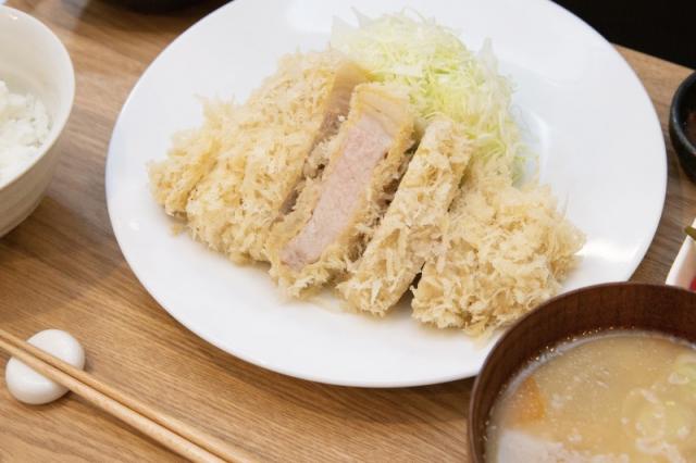 概念を覆す口溶け!白いとんかつvol.2「ロースかつ&海鮮フライ」