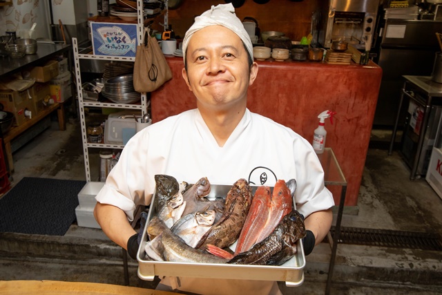 食卓の主役となる「三陸生わかめ」