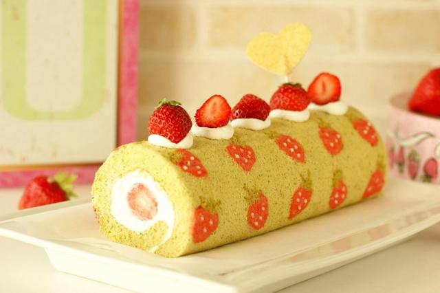 シーズンケーキ1Dayレッスン「いちごのロールケーキ」