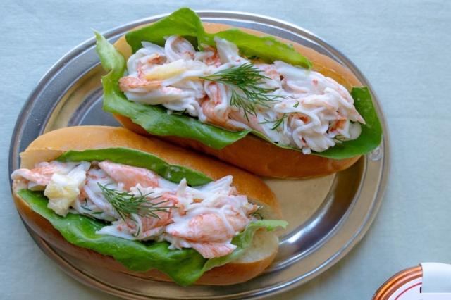 ランチのサンドイッチ