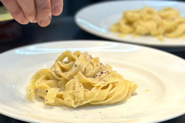 手打ちパスタでカチョエペペ