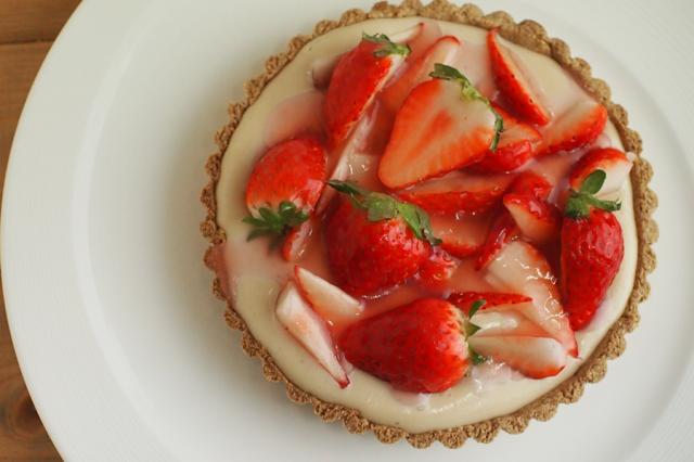 ストロベリー　バニラカスタード　タルト