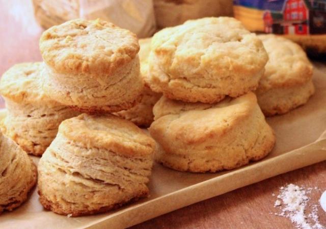 素材を制するものは、焼き菓子を制す!! “さくっ!” “ふわっ”スコーン2種 焼き比べ