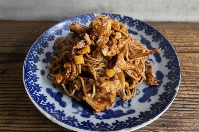 よだれ鶏和え麺