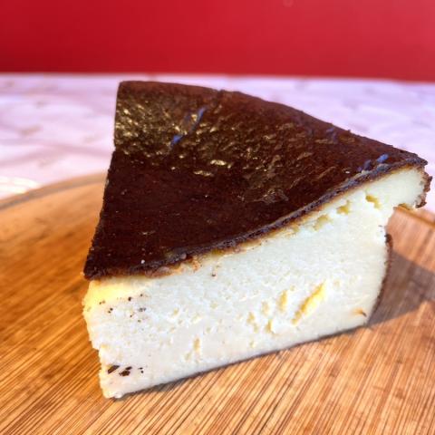 本場仕込みのバスクチーズケーキ