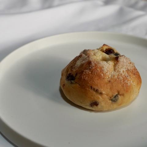 ヴィエノワ　ノワレザン(胡桃とレーズン)