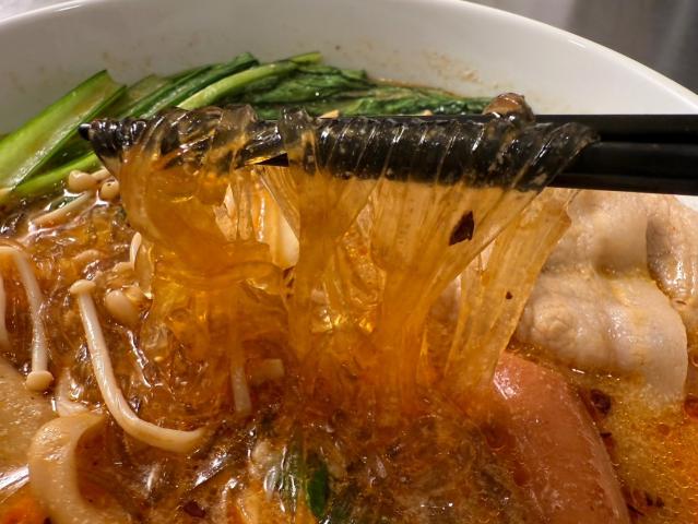 【今、日本で大流行】ガチ現地再現度100%「麻辣湯(マーラータン)」