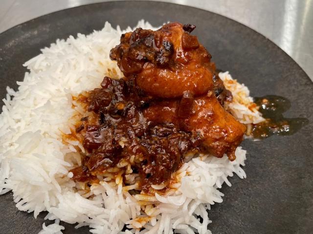 【追加】シェフの人生を変えた「骨付きチキンカレー」