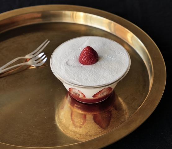 グラスショートケーキ　写真:在本彌生