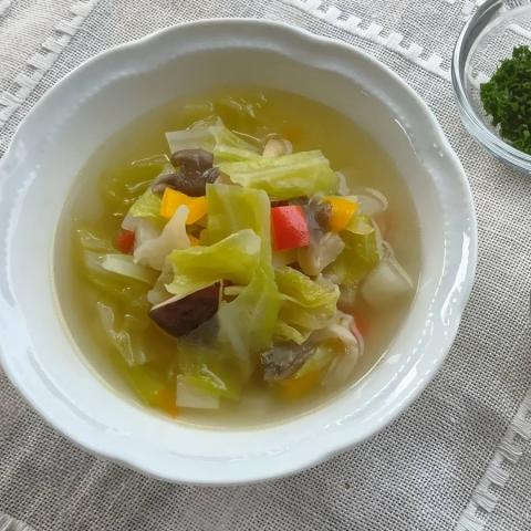 11月　きのこ入り野菜スープ