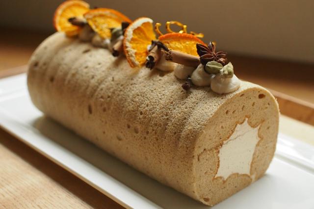 米粉のパンデピスロールケーキ
