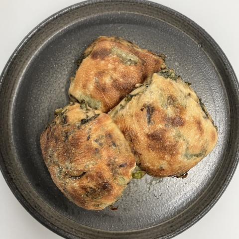 春菊と柚子皮のチャバタ