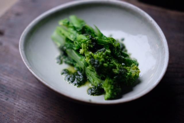 蒸し菜の花のミントソース和え